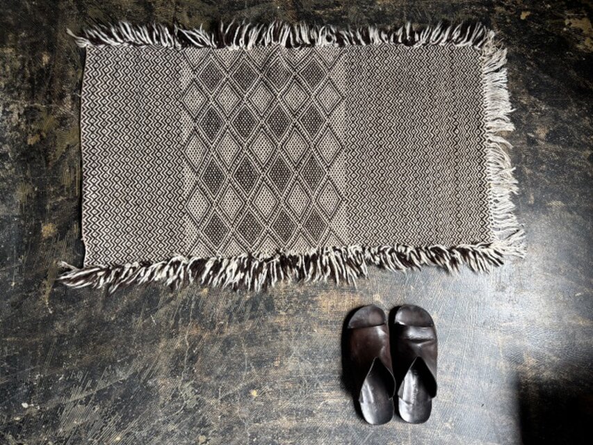 21日にもどします。ふんわりランナー 127x47 モロッコラグ モロッコラグ 107cm×57cm | iichi 日々の暮らしを心地よくする