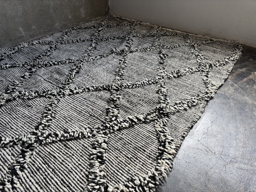 モロッコラグ 230cm × 143cm | iichi 日々の暮らしを心地よくする
