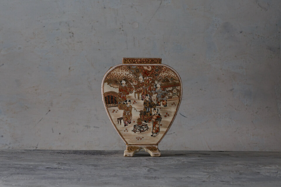 Satsuma Ware Karako Flat Vessel Kinrande 薩摩焼 金襴手 唐子図 四足