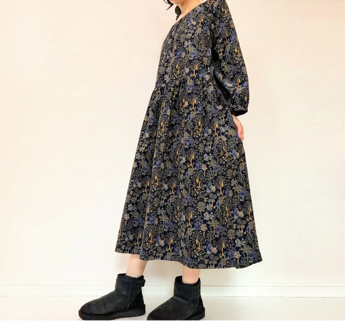 冬支度の森＊あったかコーデュロイの長袖ワンピース＊ポケット付＊綿