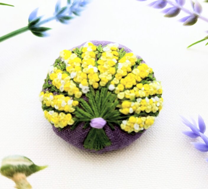 ミモザの花束刺繍ブローチ | iichi 日々の暮らしを心地よくする