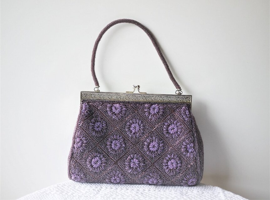 【美品】アンティーク ビーズ ハンドバッグ☆濃紫 フォーマルシーンにも パープルビーズバッグ ビーズ刺繍バッグ 紫ビーズハンドバッグ | iichi