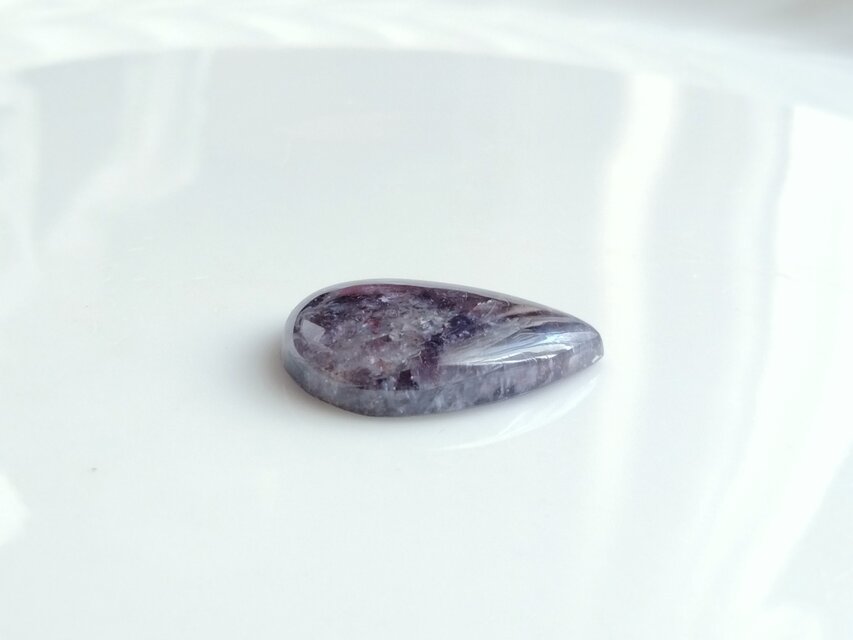 アイオライトサンストーン 27x19mm ルース | iichi 日々の暮らしを