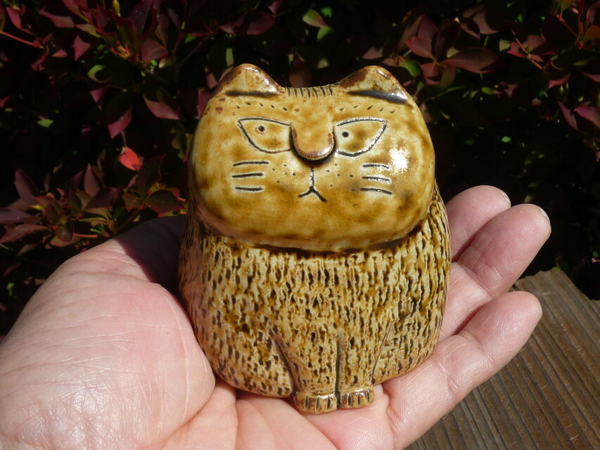 猫の置物 2 | iichi 日々の暮らしを心地よくするハンドメイドや