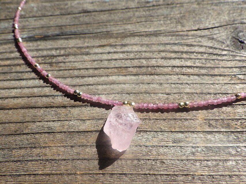 ALL天然石14kgf】Morganite Necklace 大粒モルガナイト原石とピンク