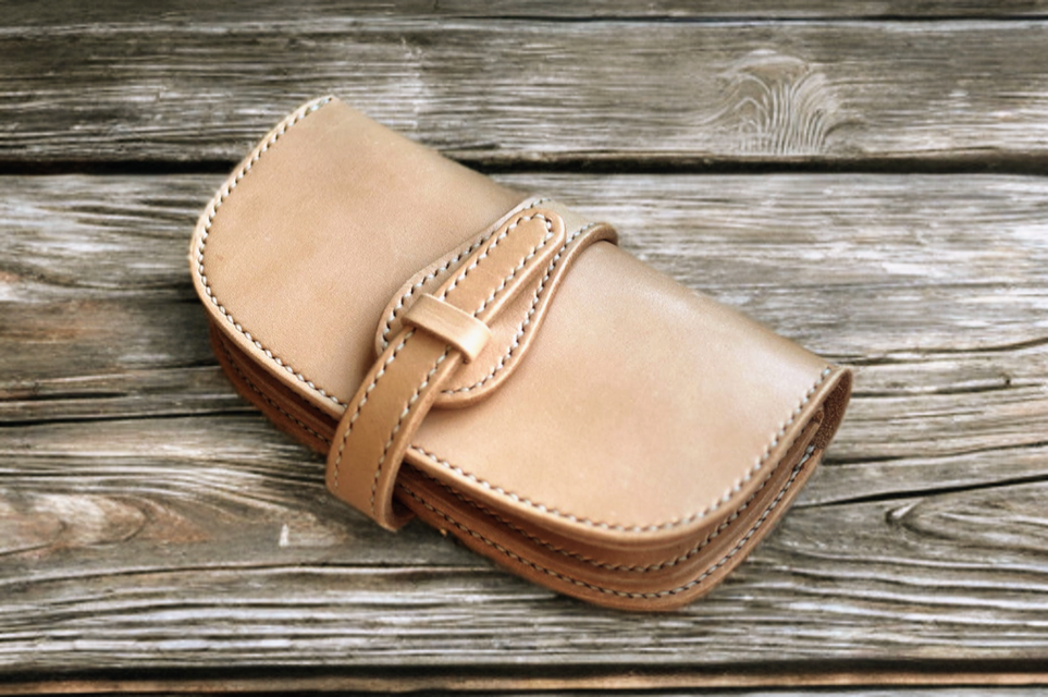 本革サドルレザーの長財布ベルトタイプ