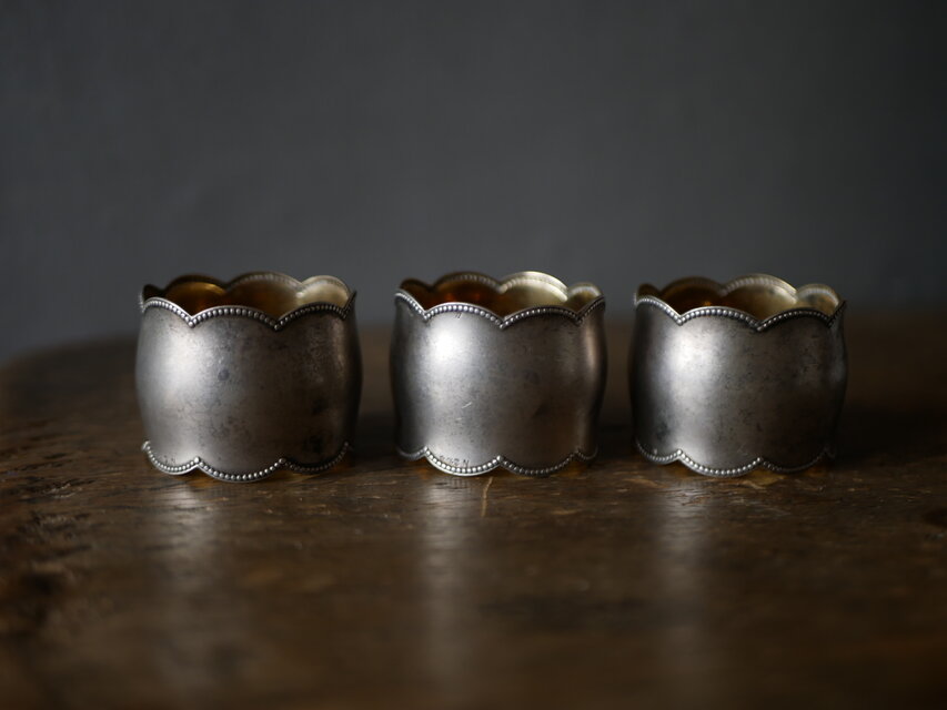 金*銀様 ☆新品☆銀座和光☆アンティーク調　SILVER800ナプキンリング☆2 イニシャル入り ”MM” ナプキンリング シルバープレート PARIS フランス