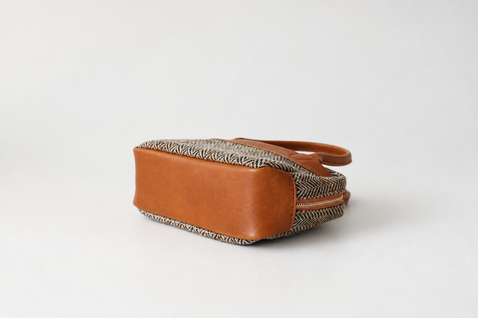 秋冬新作】Harris Tweed × 本革 ミニスクエアバッグ 2WAY｜隠し