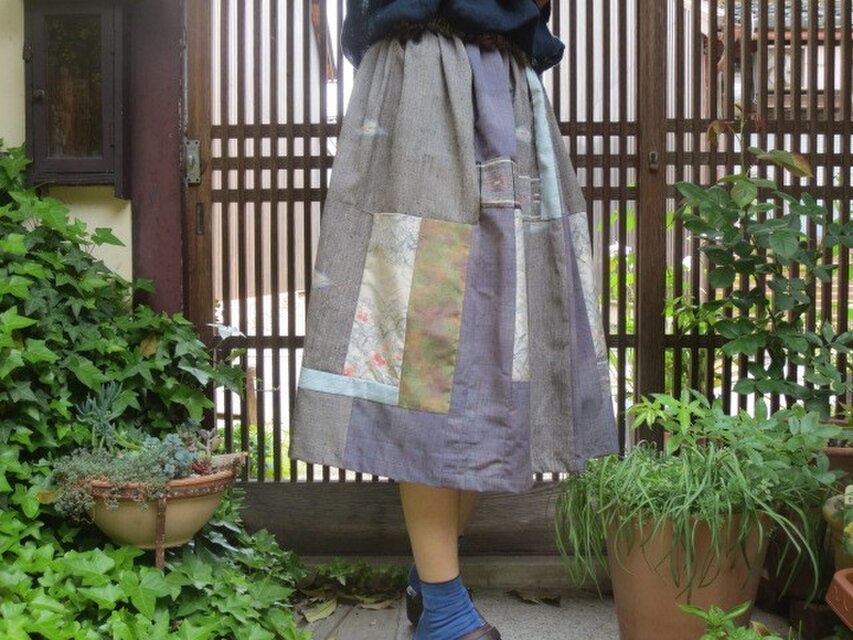 着物リメイク☆優しさいっぱいグレー～パープル系スカート69cm丈