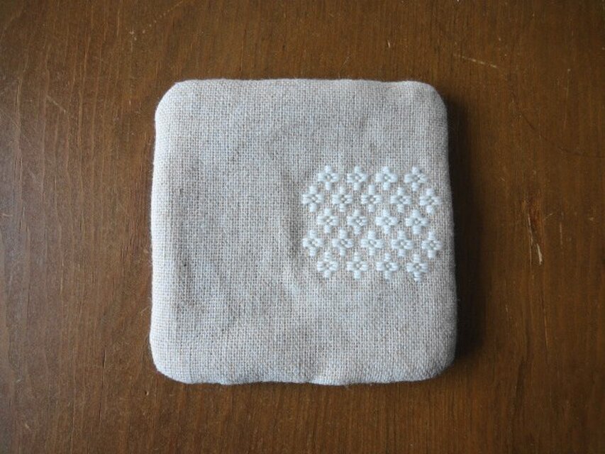 花十字つなぎのコースター　こぎん刺し　生成り