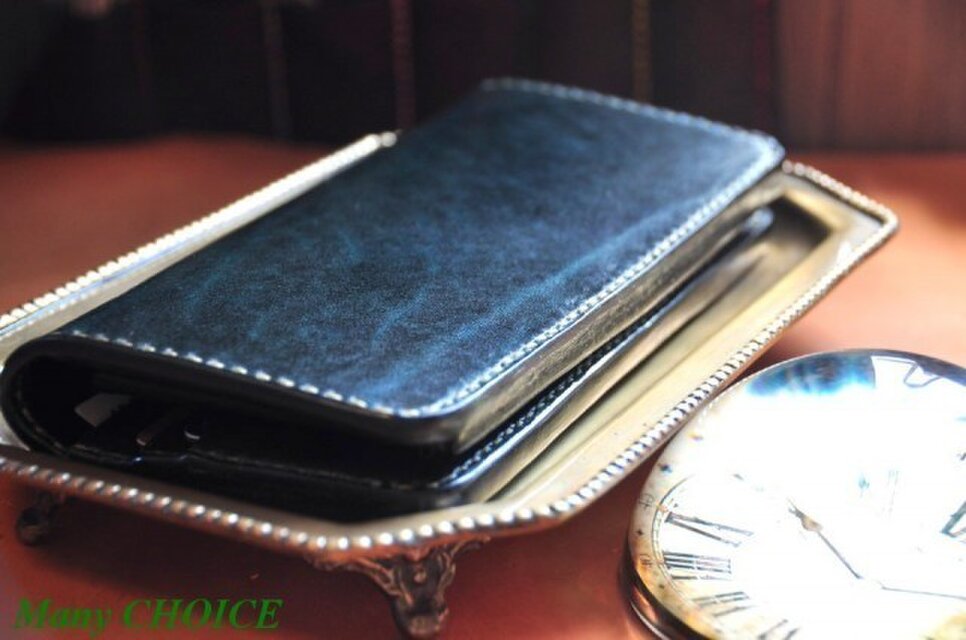 革の宝石・ルガトー・長財布（ファスナー）（緑×黒）