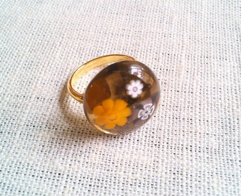 ガラスのリング（花・ライトグレー６）