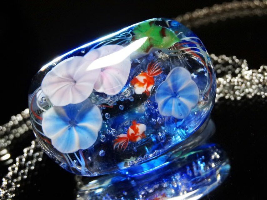 朝顔と金魚のとんぼ玉　ガラスペンダント