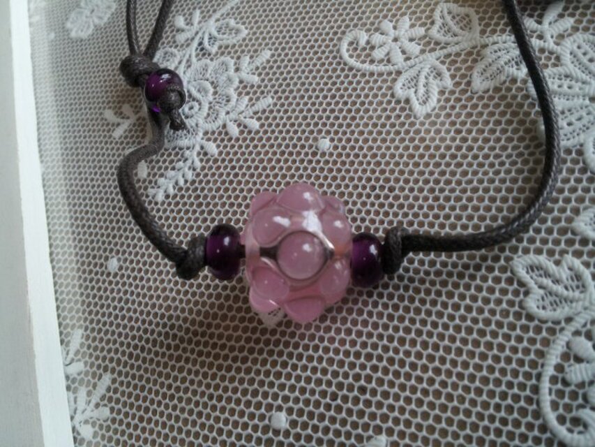 ピンクの水玉（ネックレスお仕立て済み）