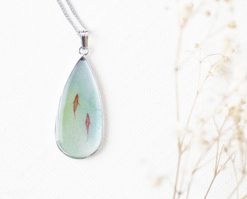 雫のペンダント01/金魚