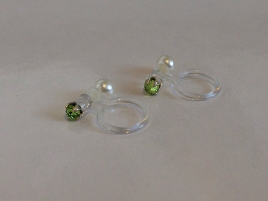 ノンホールピアス No.527ライムグリーン×パール