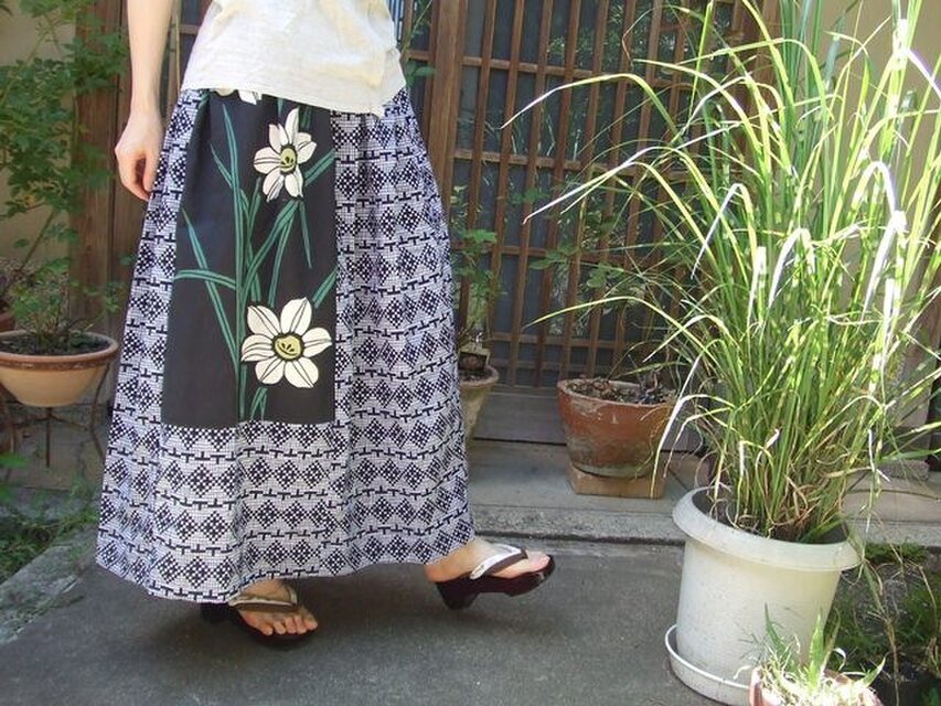 浴衣でロングスカート☆モザイク模様に水仙を♪