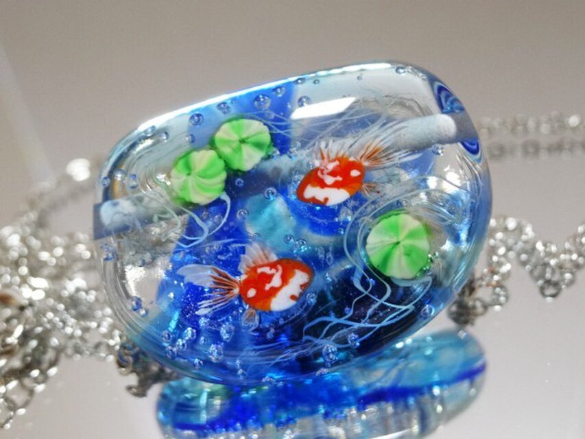 金魚のとんぼ玉　ガラスペンダント