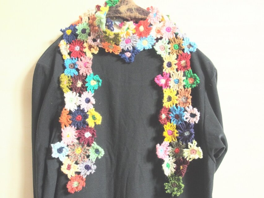 *マーガレットモチーフのマフラー*　カラフル