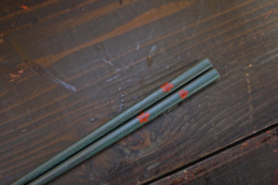 うるしの箸　青い野に咲く花