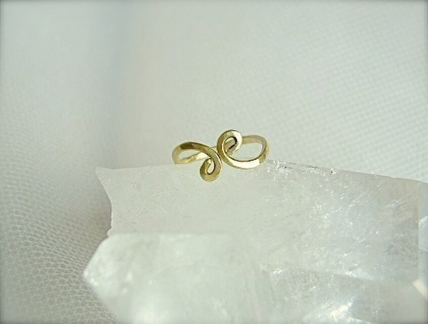 曲線のピンキー・リング(3号)