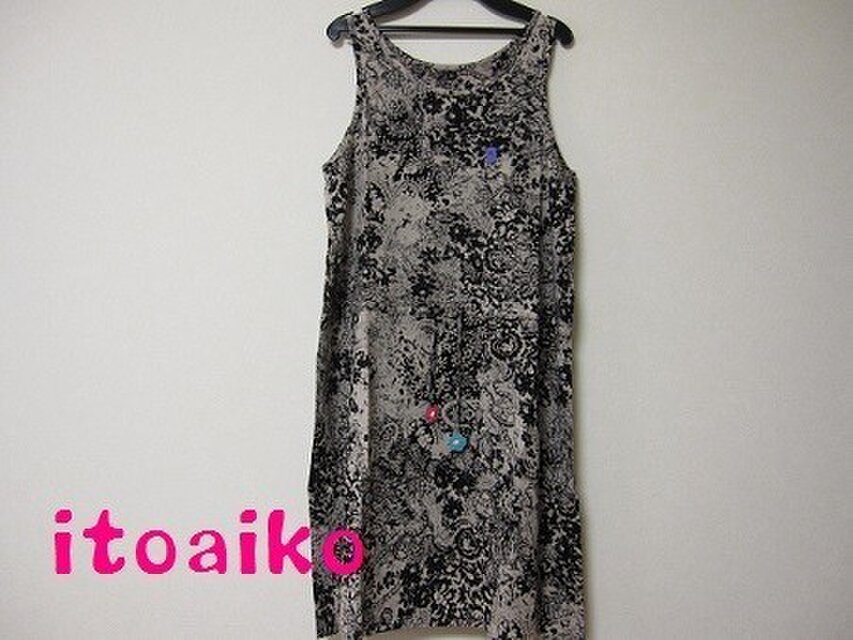 毛糸のお花☆ムラサキの鳥のワンピース（ベージュ×クロ）