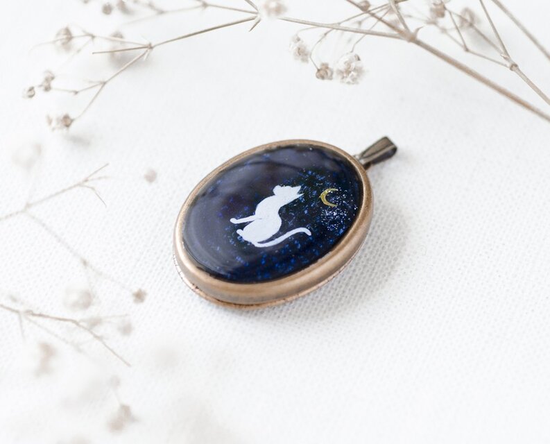 ロケット04/ 三日月ネコ