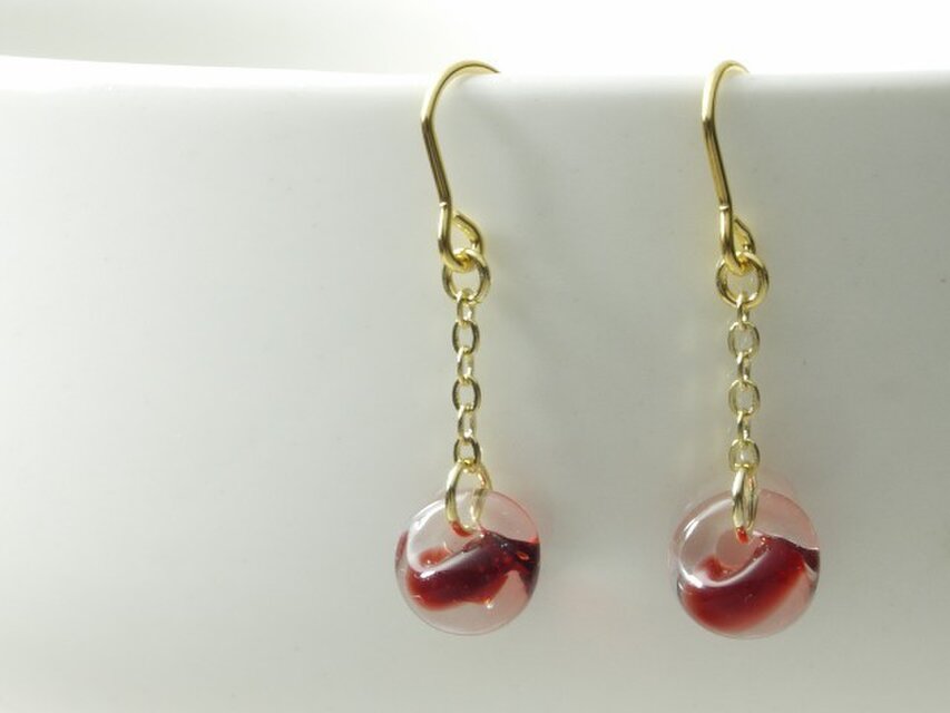 ハンドメイド・ビーズのひとつぶピアス　金魚鉢っぽい