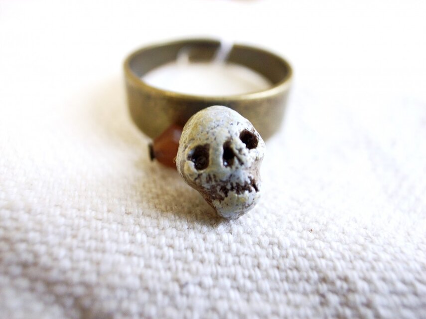 ゆらゆらガイコツの金古美リング