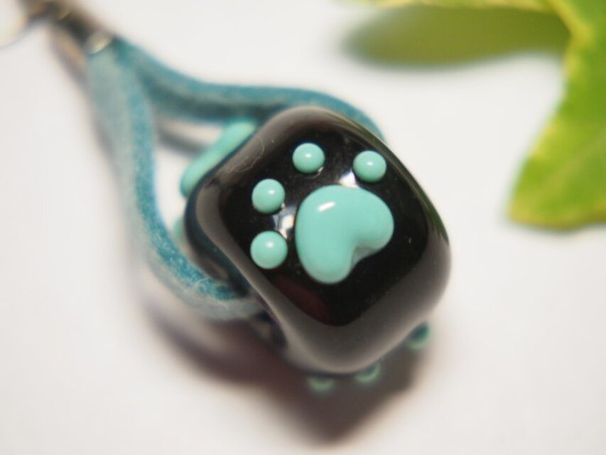 肉球ストラップ　緑