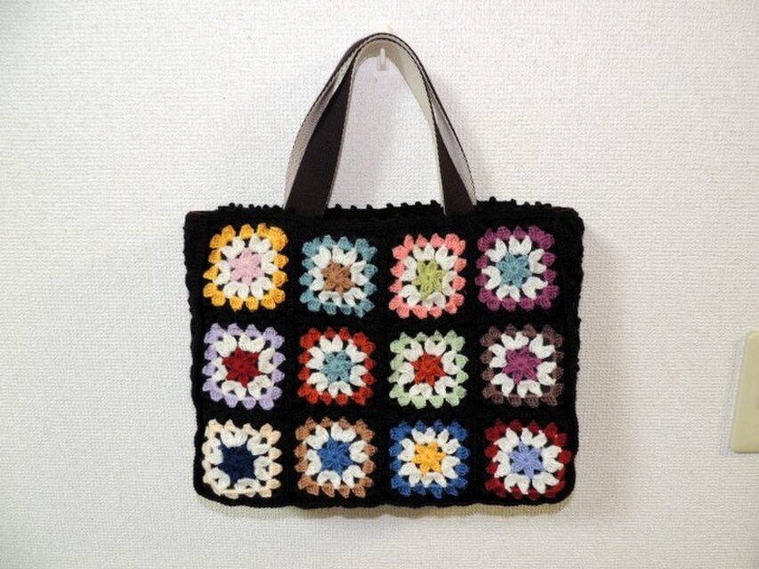 モチーフのバッグ