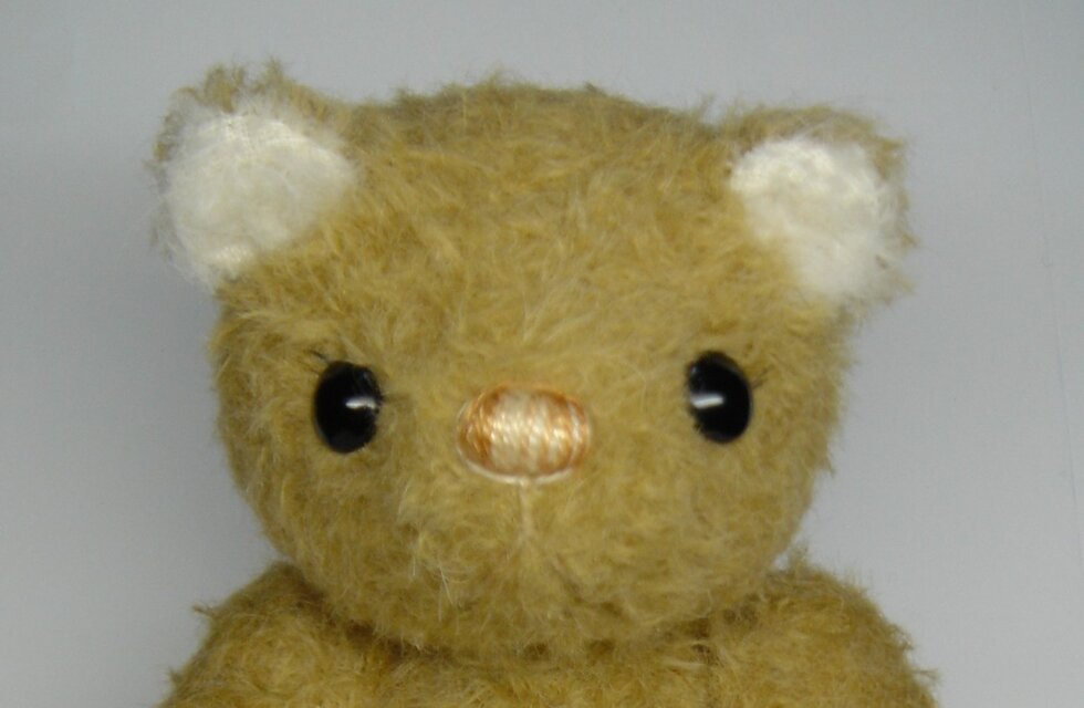 まかろん♡べあ　モカ（月の輪ぐま）　送料無料