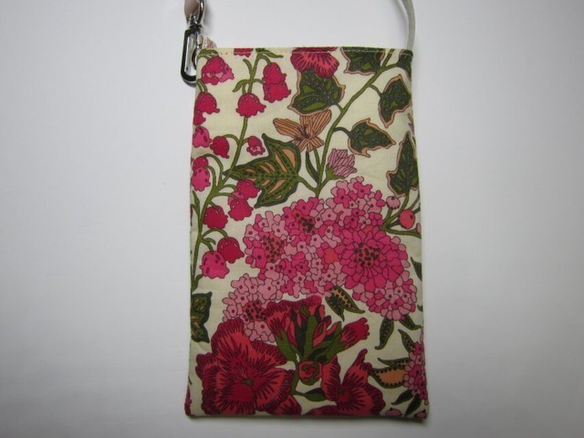 リバティプリント 画面拭き付きケース(Edona）