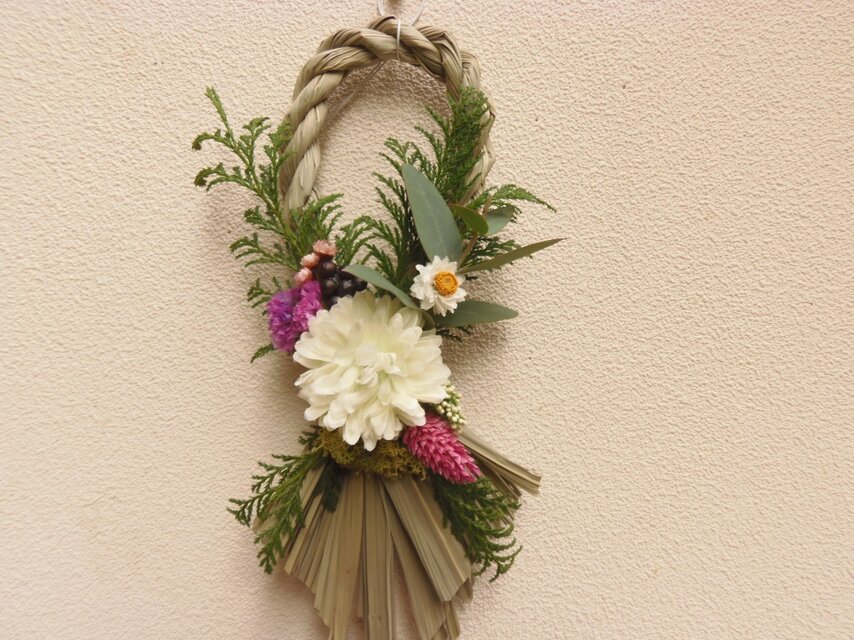 しめ縄アレンジ　雫型　野の花
