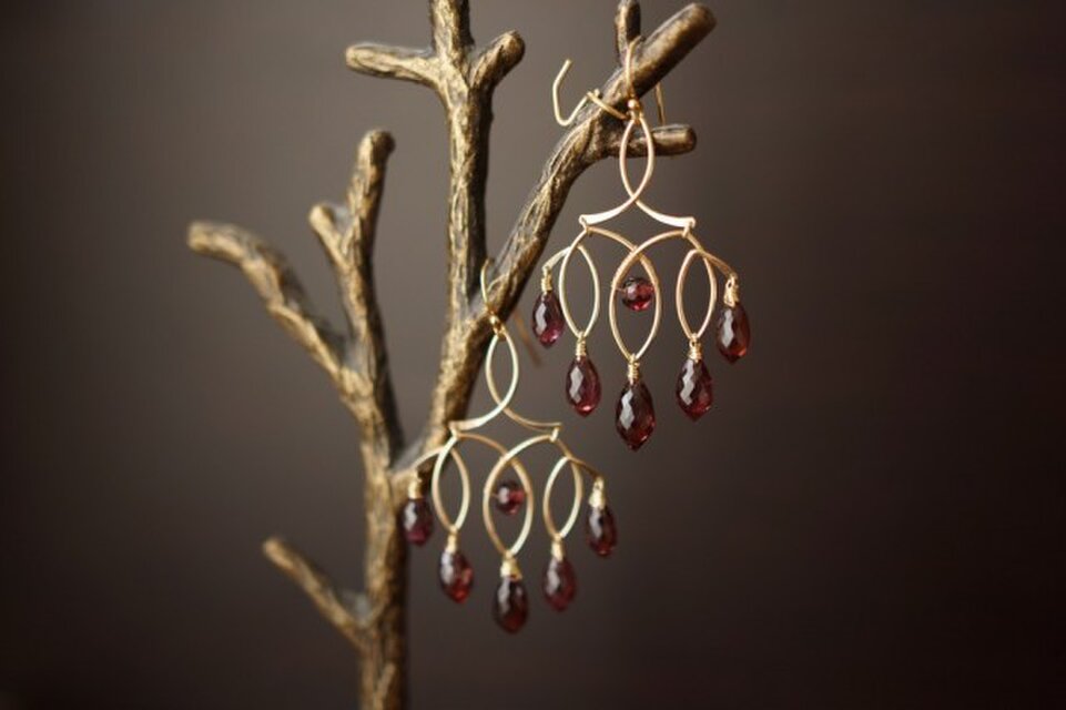 ロードライトガーネットブリオシャンデリアピアス K14GF