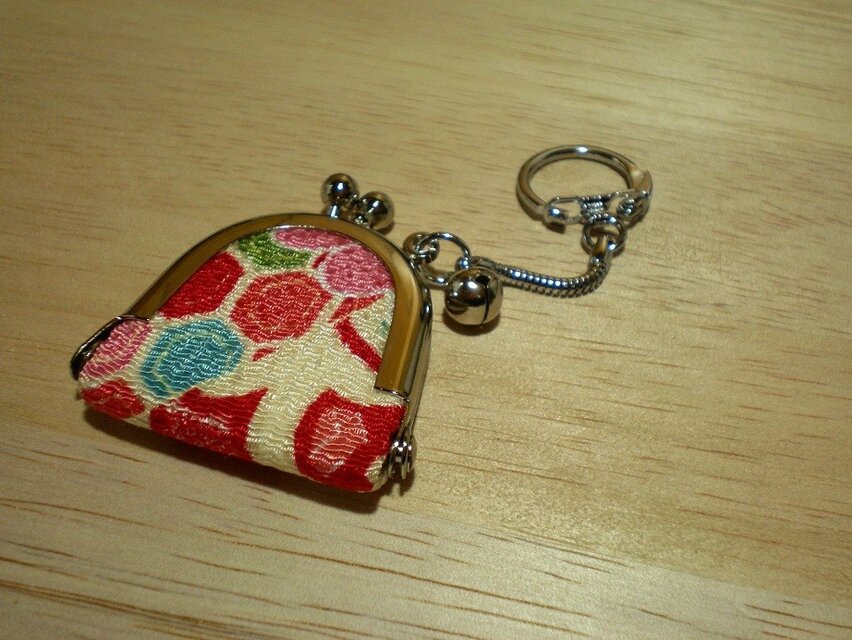 ちりめん豆がま口キーホルダー■カラフル亀甲