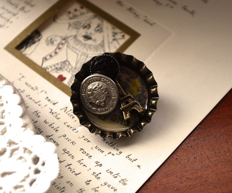 ビンテージボタン　＊　ブローチ