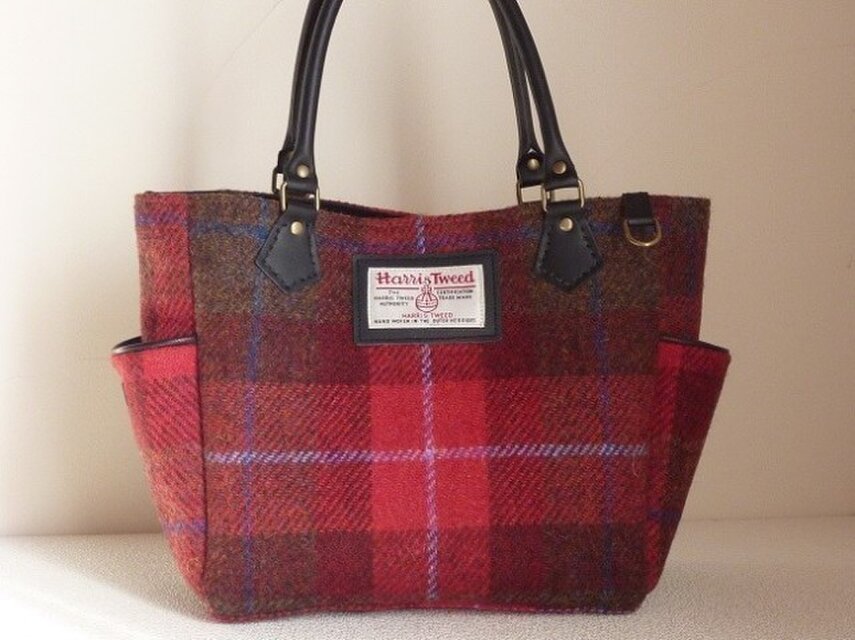 サイドポケットバッグS（ハリスツイード:赤系タータンチェック）