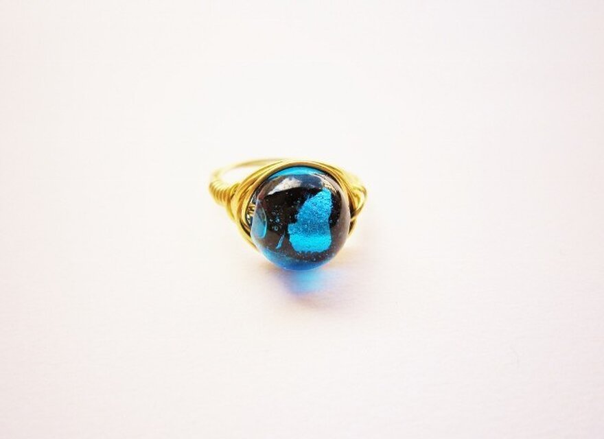とんぼ玉 Wire Ring | iichi 日々の暮らしを心地よくするハンドメイド