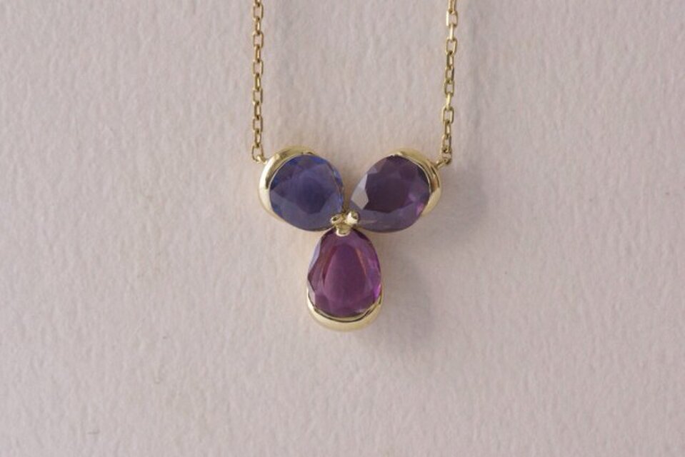 ダブルローズカットサファイア フラワーネックレス