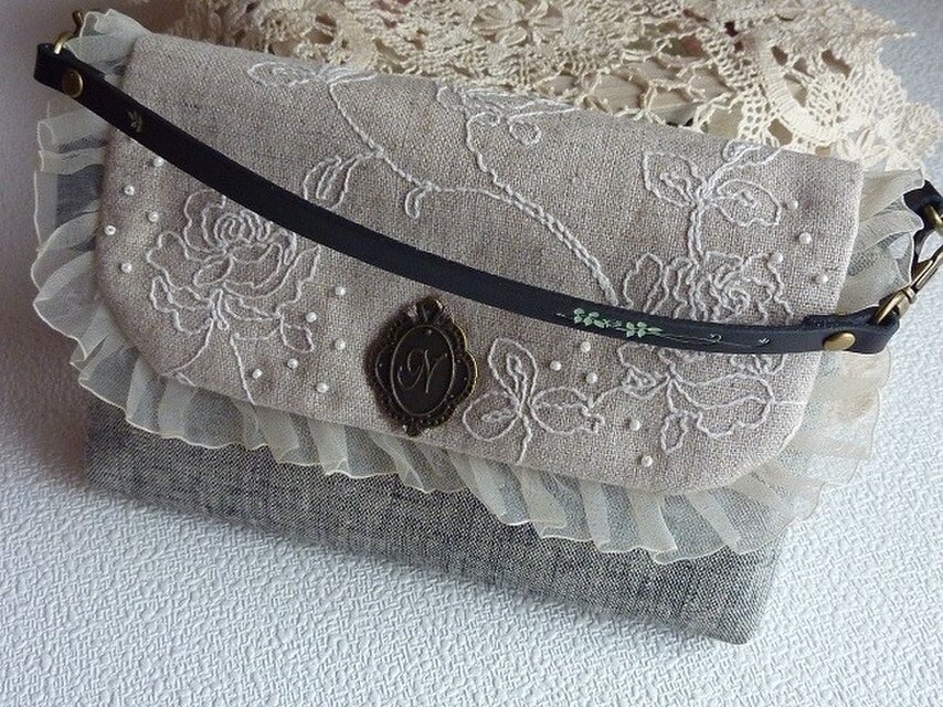 U様ご依頼品マルチケース：Mサイズ（リネン刺繍）