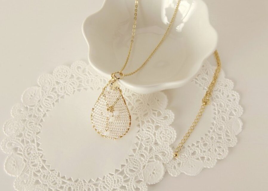 53.レインボームーンストーンのロングネックレス(２WAY)