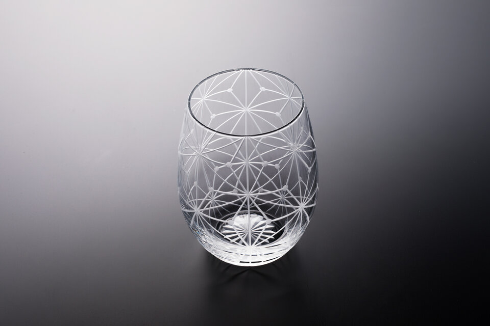 東京切子（花切子）ワイングラス　「千代紙」