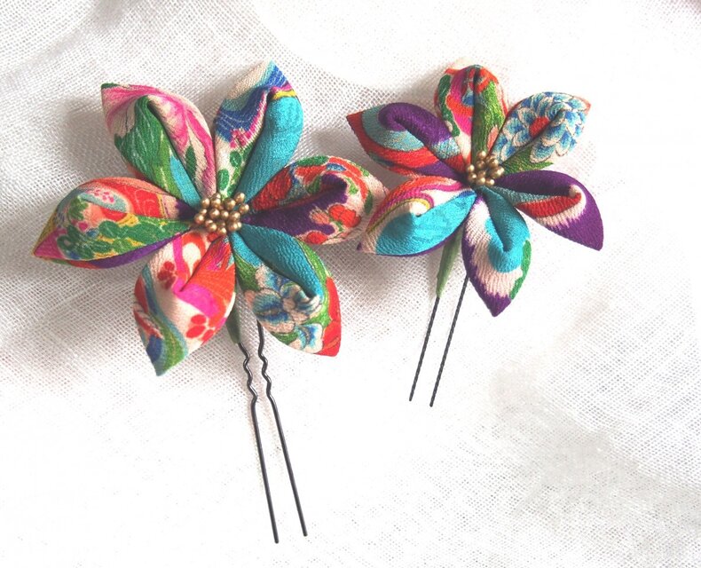 つまみ細工☆アンティークＵピン2本セット☆水色柄☆