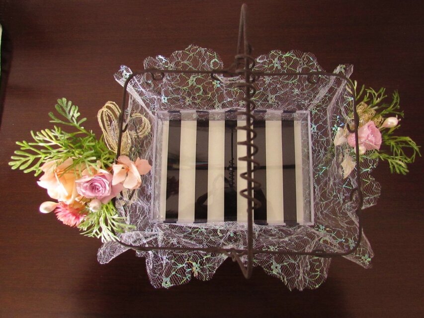 ロマンチック☆たっぷり収納！プリザのワイヤーバスケット