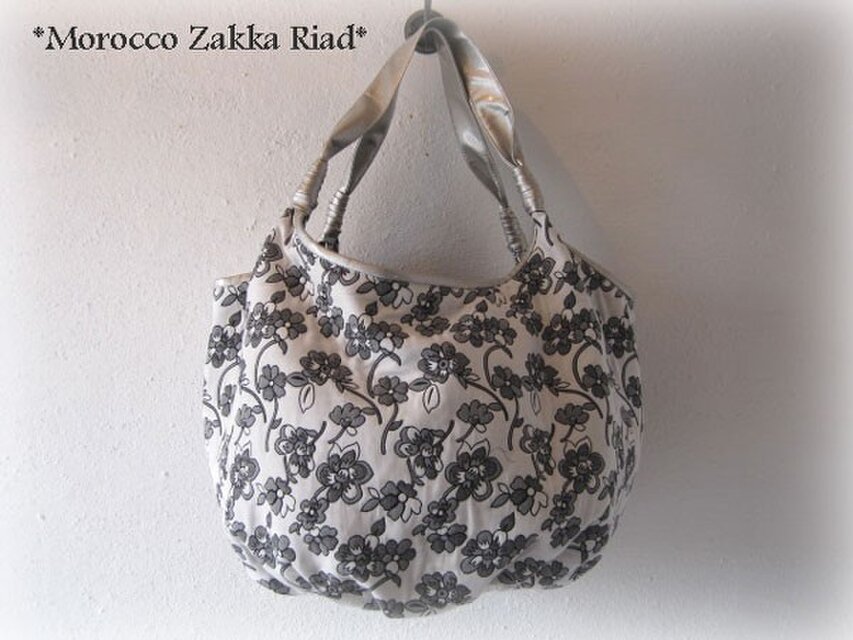 モロカンバルーンバッグ ホワイト　フラワー