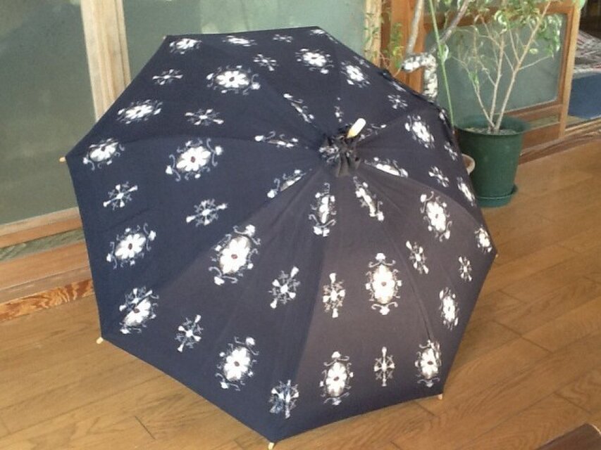 かわいい紺色 日傘