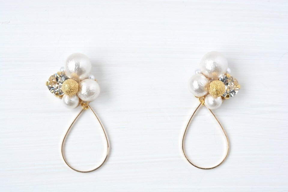 しずく型ピアス/イヤリング
