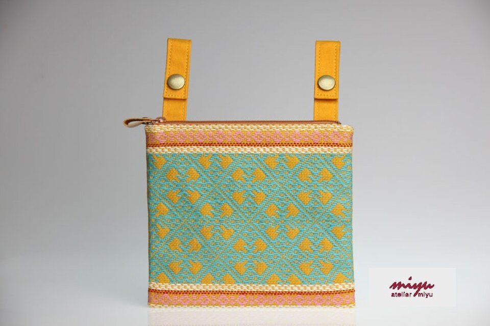 こぎん刺しのシザーバック