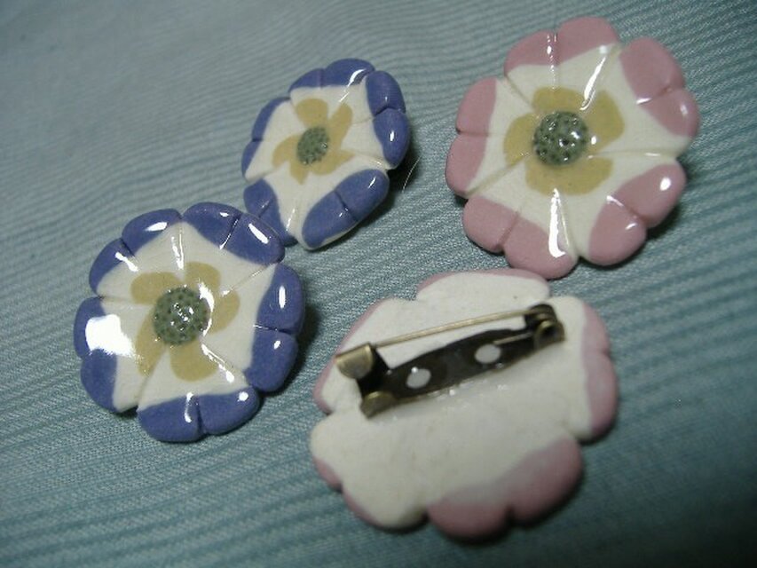 陶花ブローチ